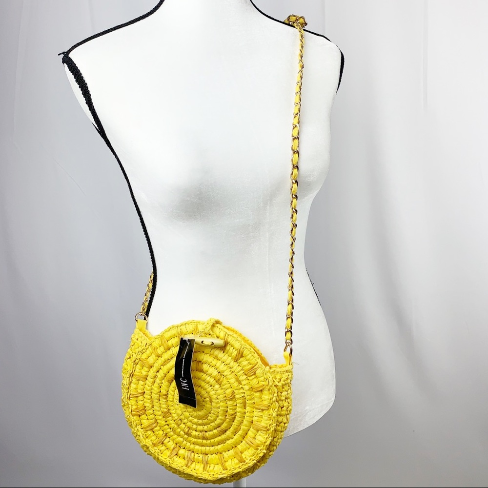 Cute inc daffodil yellow round straw crossbody bag - Picture 1 of 11